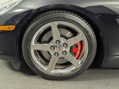 Used 2006 Chevrolet Corvette Convertible w/ Preferred Equipment Group image 17