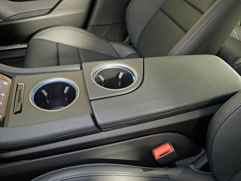 New 2026 Porsche Taycan AWD/4WD image 31