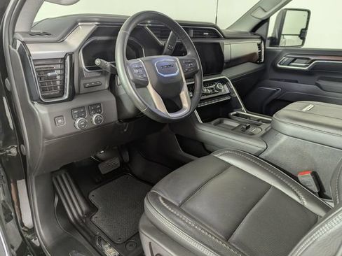Used 2025 GMC Sierra 2500 Denali w/ Technology Package AWD/4WD image 16