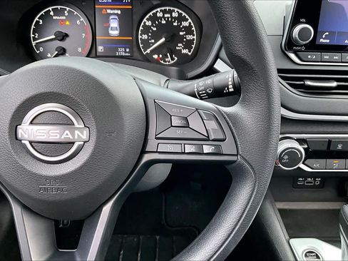 Certified 2025 Nissan Altima 2.5 S FWD image 21