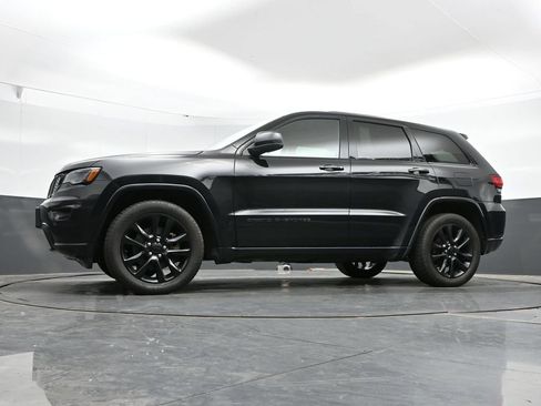 Used 2021 Jeep Grand Cherokee Laredo X AWD/4WD image 26