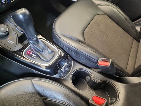 Used 2021 Jeep Compass Latitude image 26