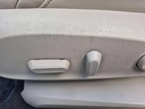 Used 2017 Buick Envision Essence FWD image 14