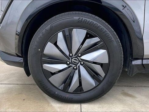 Used 2023 Nissan Ariya AWD image 9