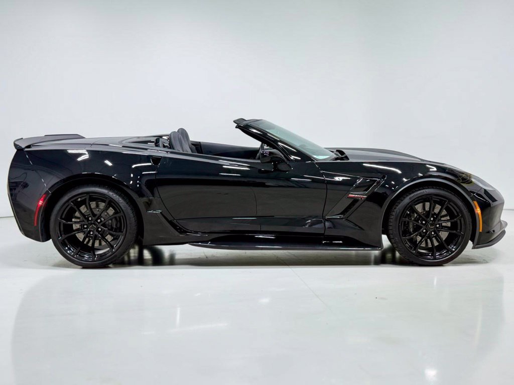 Used 2017 Chevrolet Corvette Grand Sport RWD image 12