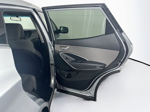 Used 2018 Hyundai Santa Fe Sport image 29