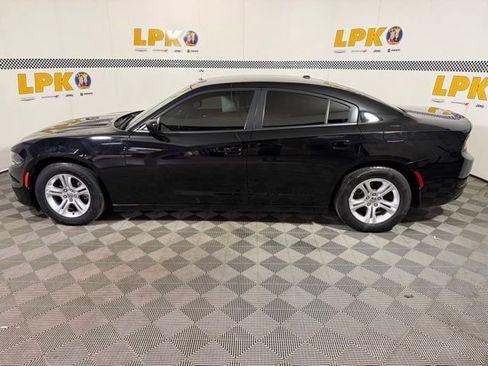 Used 2021 Dodge Charger SXT RWD image 6