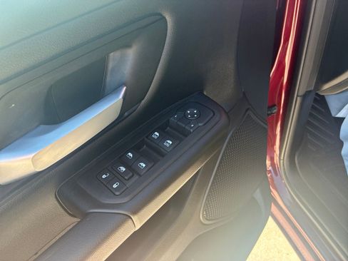 Used 2025 RAM 1500 Tradesman AWD/4WD image 13