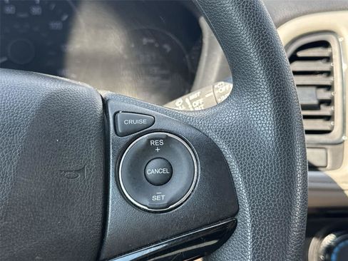 Used 2020 Honda HR-V LX image 20