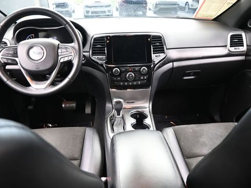 Used 2020 Jeep Grand Cherokee Altitude image 38