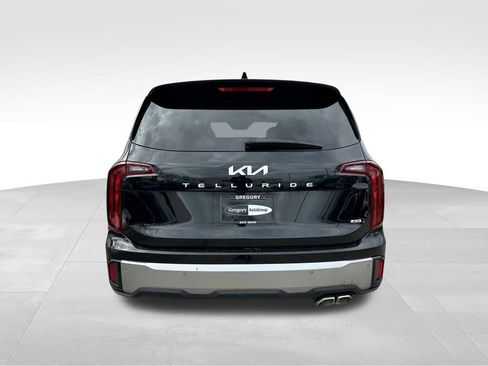 Used 2025 Kia Telluride S image 9