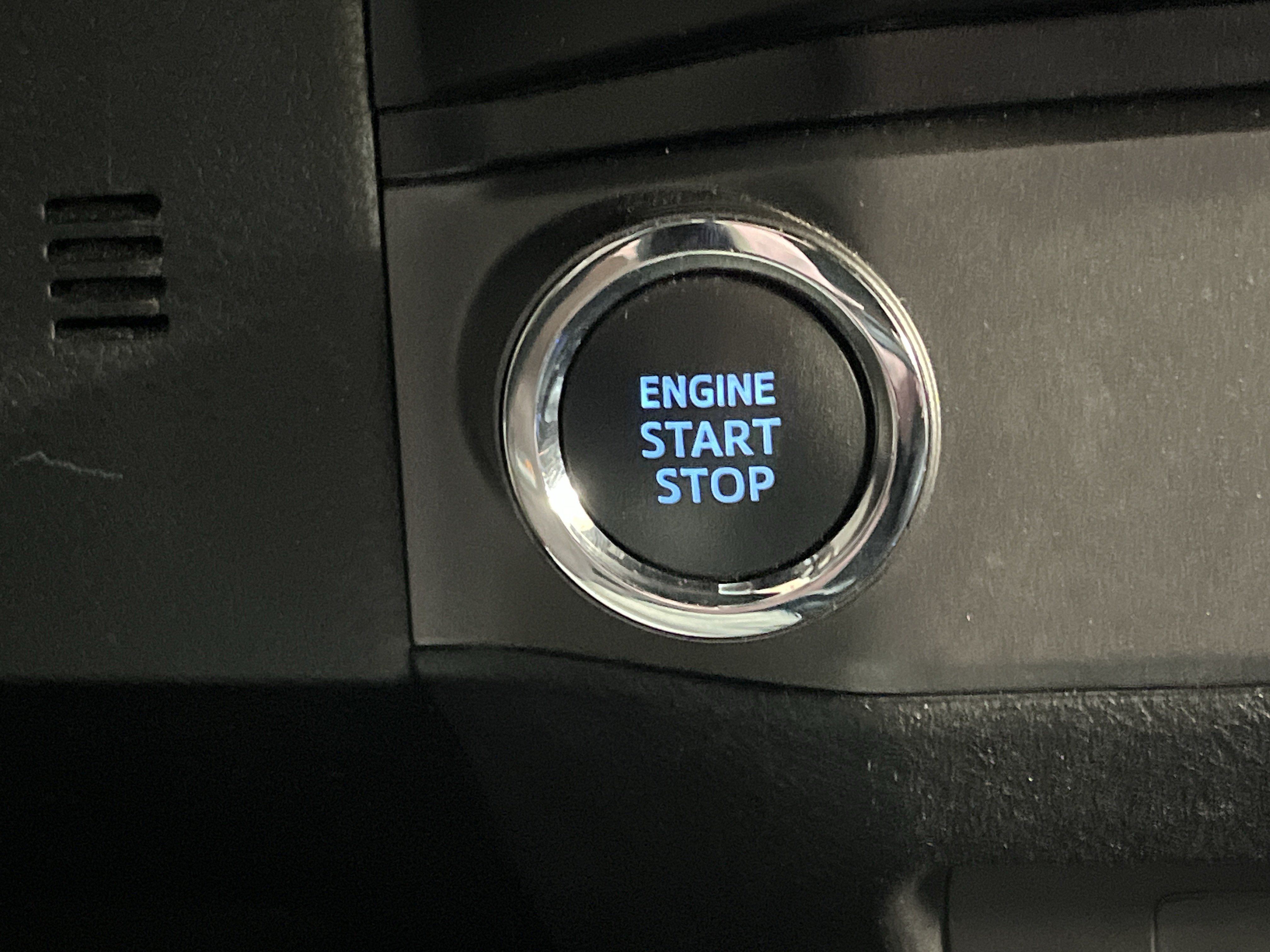 Used 2020 Toyota Tacoma TRD Off-Road RWD image 11