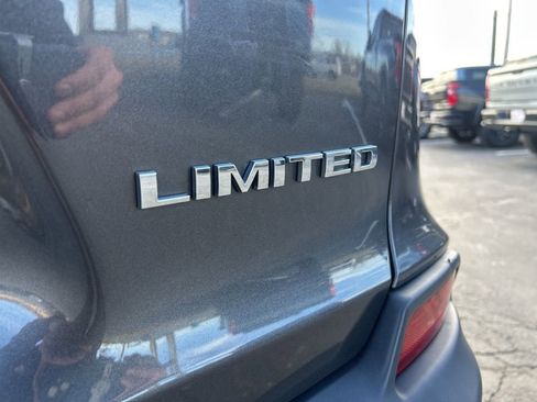 Used 2019 Jeep Cherokee Limited w/ Luxury Group image 12