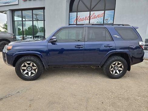 Used 2020 Toyota 4Runner TRD Off-Road Premium w/ Moonroof Package AWD/4WD image 8