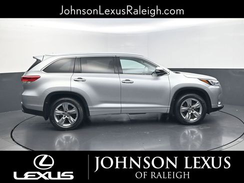 Used 2018 Toyota Highlander Limited image 6