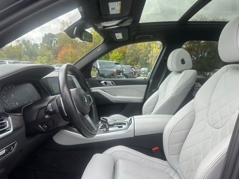 Used 2023 BMW X5 xDrive40i w/ M Sport Package image 14
