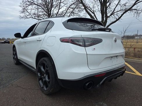Used 2024 Alfa Romeo Stelvio Veloce image 4