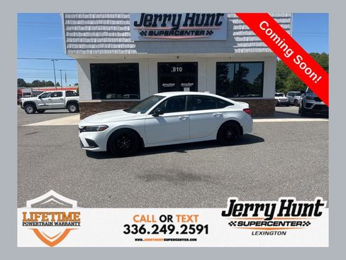 Used 2023 Honda Civic Sport image 1