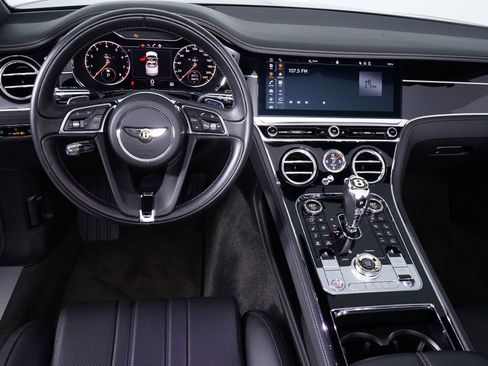 Used 2020 Bentley Continental GT image 27