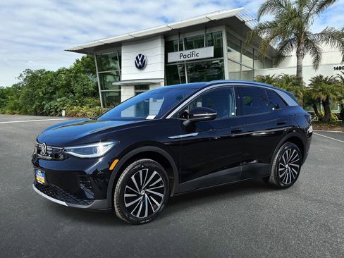 Certified 2023 Volkswagen ID.4 Pro S Plus AWD/4WD image 1