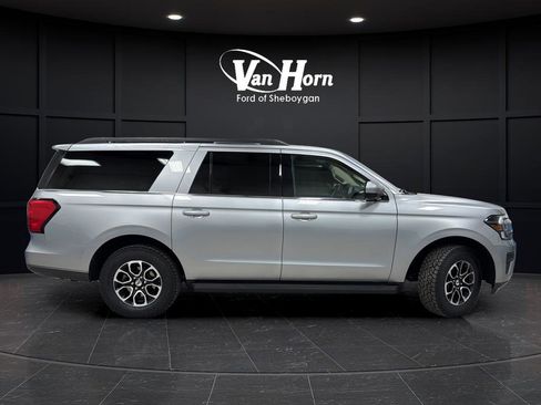 Used 2024 Ford Expedition Max XLT image 8