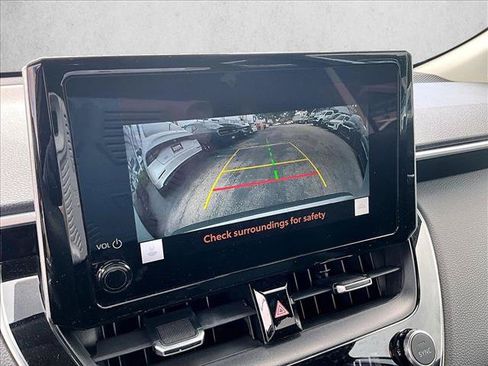 Used 2023 Toyota Corolla Cross XLE FWD image 22