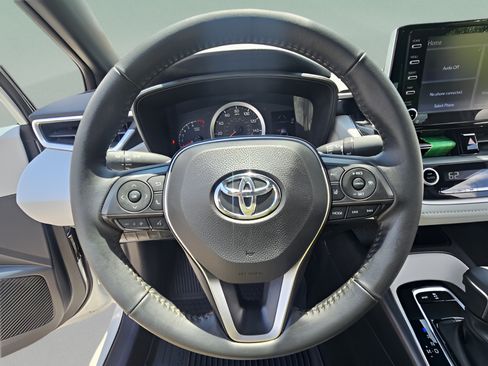 Used 2021 Toyota Corolla SE FWD image 19