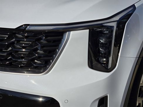 New 2026 Kia Sorento S image 12