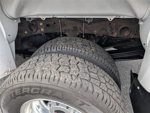 Used 2015 GMC Sierra 3500 4x4 Crew Cab w/ Sierra Convenience Package image 13