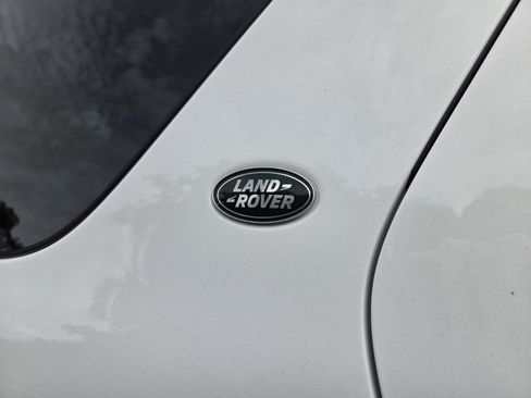 New 2025 Land Rover Discovery Sport S image 15