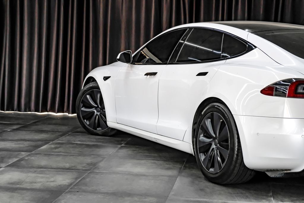Used 2022 Tesla Model S AWD/4WD image 15