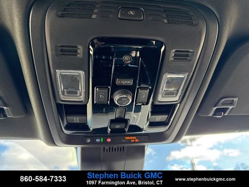 New 2026 GMC Yukon Denali w/ Denali Reserve Package image 25