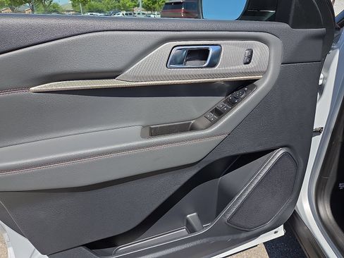 New 2026 Ford Explorer Active AWD/4WD image 14
