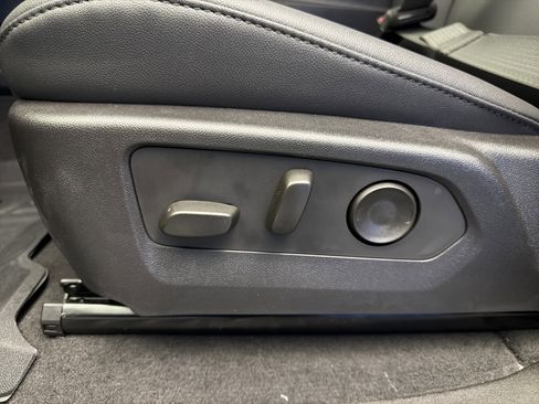 New 2026 Chevrolet Colorado Trail Boss AWD/4WD image 12