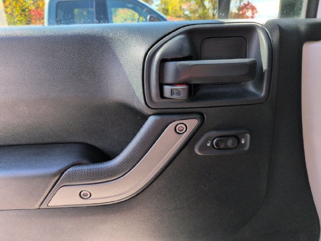 Used 2018 Jeep Wrangler Unlimited Sport AWD/4WD image 28