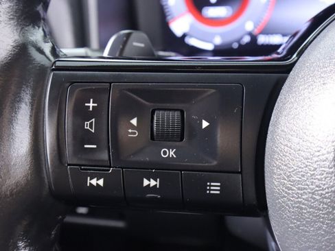 Used 2022 Nissan Rogue Platinum w/ Head-Up Display Package AWD/4WD image 13