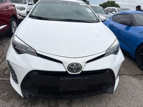 Used 2019 Toyota Corolla SE w/ SE Premium Package FWD image 2