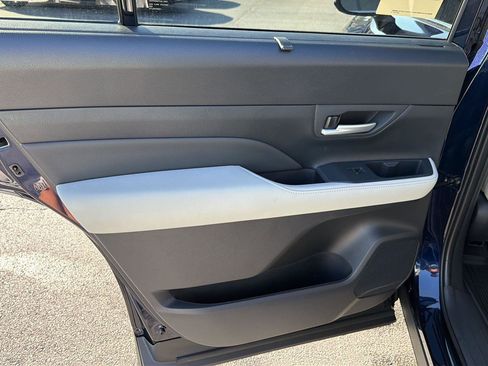 New 2026 Toyota Grand Highlander XLE FWD image 18