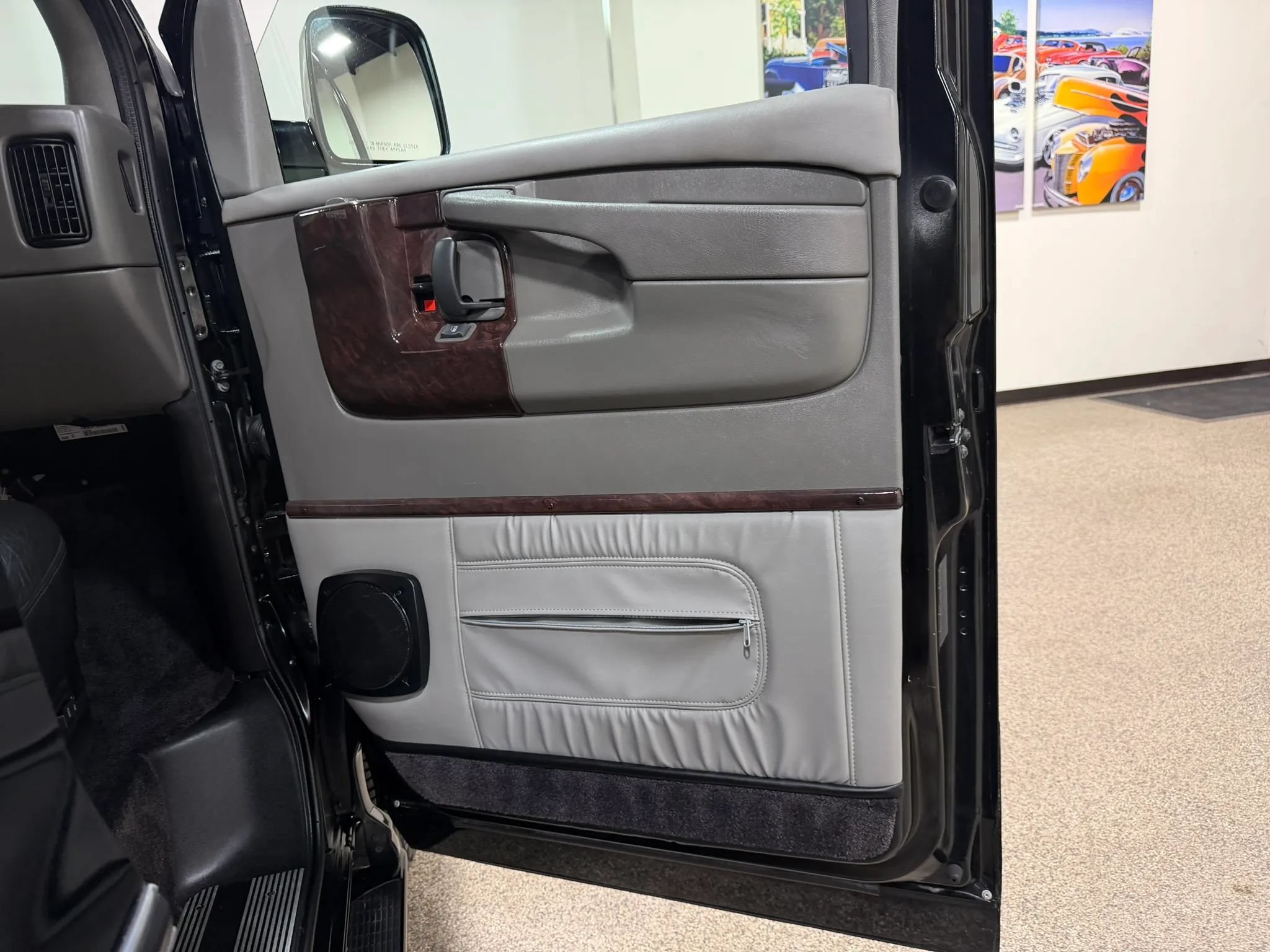 Used 2007 GMC Savana 1500 AWD w/ Preferred Equipment Group image 34