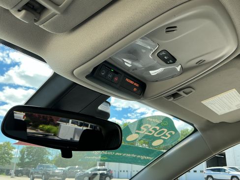 Certified 2022 Buick Encore GX Preferred w/ Cold Weather Comfort Package AWD/4WD image 10