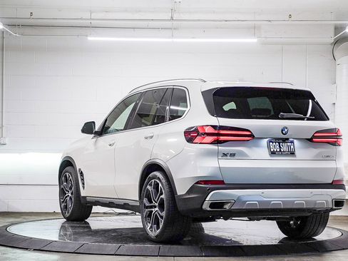 Used 2024 BMW X5 sDrive40i w/ Parking Assistance Package image 4