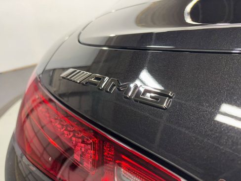 Used 2022 Mercedes-Benz SL 55 AMG 4MATIC w/ Driver Assistance Package image 31