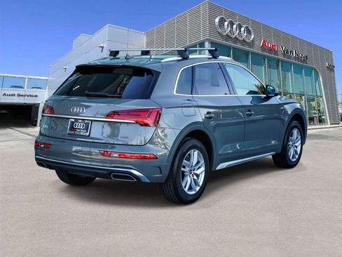 Used 2023 Audi Q5 2.0T Premium w/ Convenience Package image 4