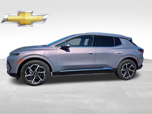 Used 2025 Chevrolet Equinox EV LT image 3