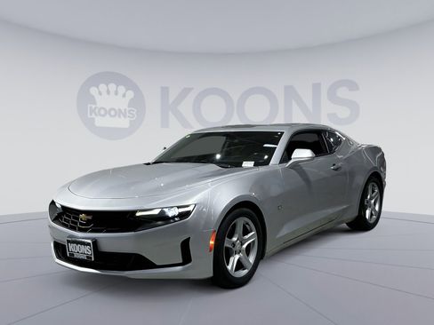Used 2019 Chevrolet Camaro LT image 1