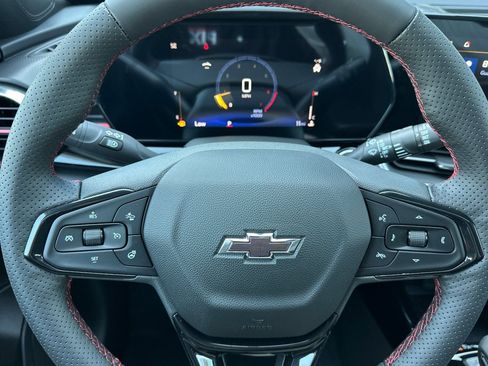 New 2026 Chevrolet Trax RS w/ Sunroof Package image 23