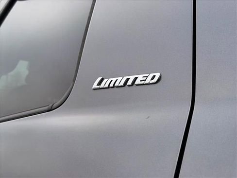 Used 2017 Toyota Tundra Limited AWD/4WD image 13