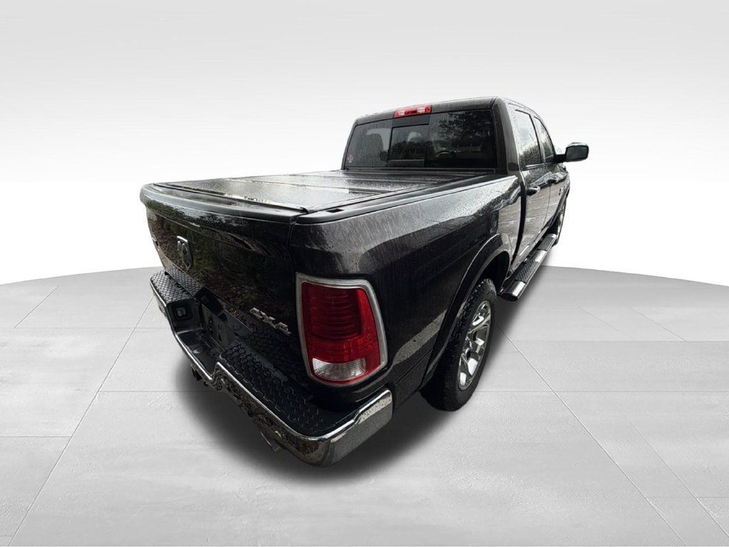 Used 2017 RAM 1500 Laramie AWD/4WD image 9