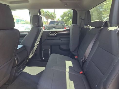 Used 2025 Chevrolet Silverado 1500 LT image 6