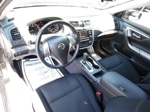Used 2017 Nissan Altima 2.5 SV FWD image 12